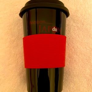 New black Mug with lid and red rubber band to protect your hand. Rubber lid.
